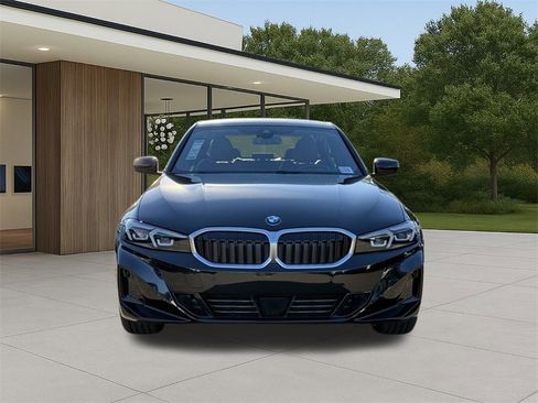 New 2026 BMW 330i Sedan w/ Premium Package image 4