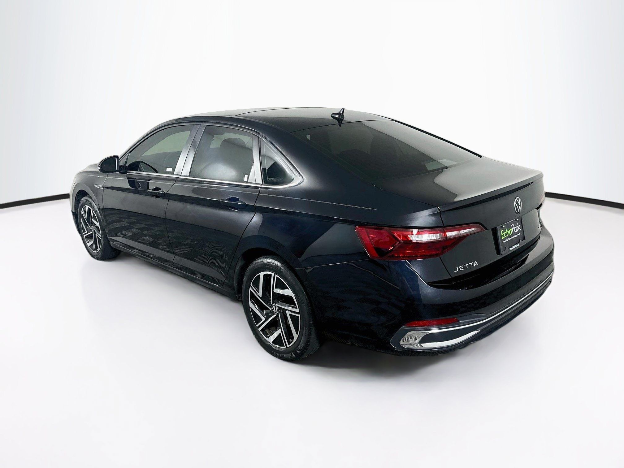 Used 2024 Volkswagen Jetta SEL FWD image 5