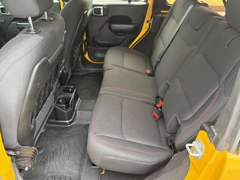 Used 2021 Jeep Wrangler Unlimited Rubicon AWD/4WD image 22
