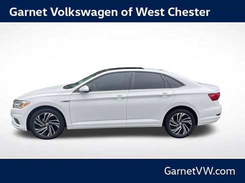 Used 2021 Volkswagen Jetta SEL FWD image 2