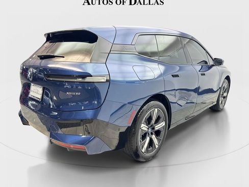 Used 2024 BMW iX xDrive50 w/ Sport Package AWD/4WD image 6