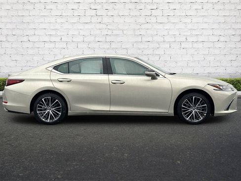 New 2025 Lexus ES 350 w/ Premium Package image 3