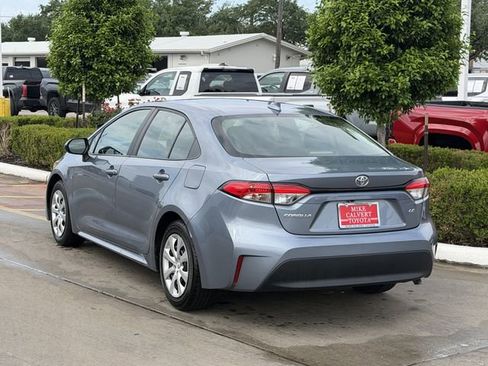 Used 2023 Toyota Corolla LE FWD image 5