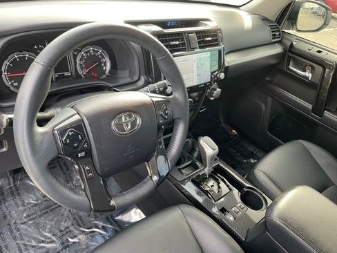 Used 2022 Toyota 4Runner TRD Off-Road Premium image 18