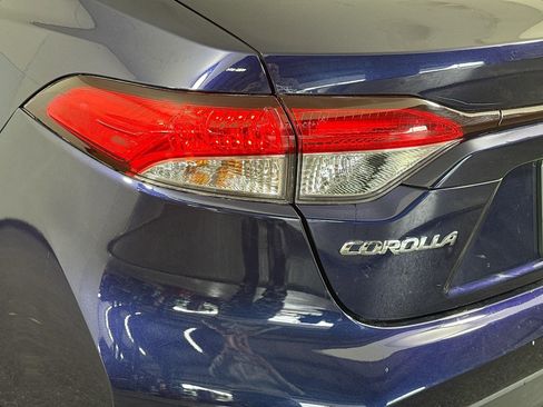 Used 2021 Toyota Corolla LE image 35