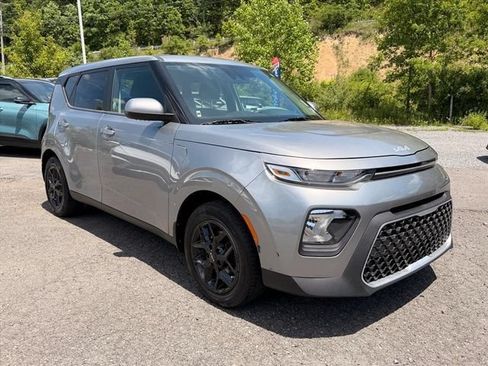 Used 2022 Kia Soul LX w/ Technology Package FWD image 17