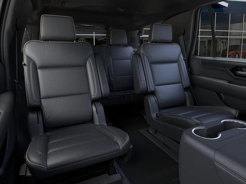 New 2026 GMC Yukon Elevation w/ Elevation Premium Package AWD/4WD image 17