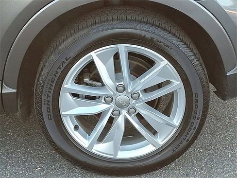 Used 2018 Audi Q3 2.0T Premium w/ Convenience Package image 29