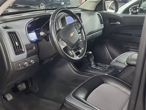 Used 2017 Chevrolet Colorado Z71 image 3