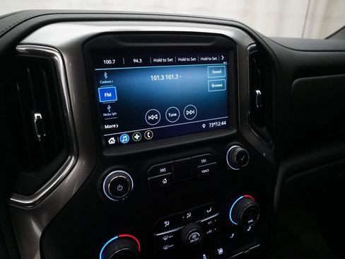 Used 2022 Chevrolet Silverado 1500 LT AWD/4WD image 6
