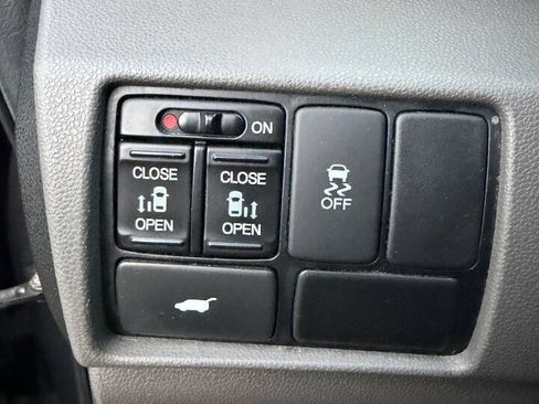 Used 2012 Honda Odyssey EX-L image 17