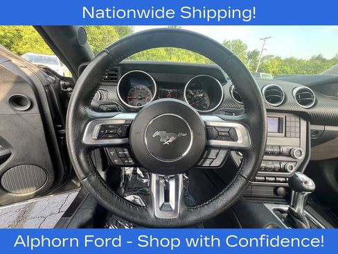 Certified 2022 Ford Mustang Coupe RWD image 9