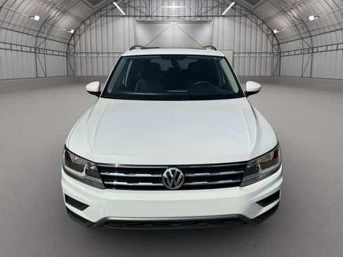 Used 2020 Volkswagen Tiguan SE w/ Panoramic Sunroof Package image 13