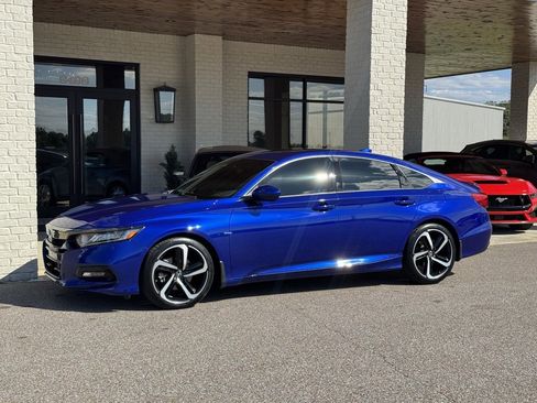 Used 2020 Honda Accord Sport image 4