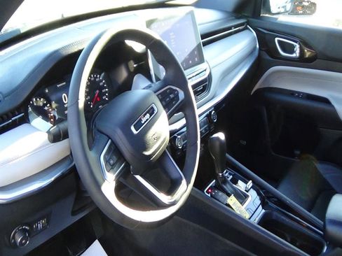 Certified 2024 Jeep Compass Limited w/ Sun and Sound Group image 23