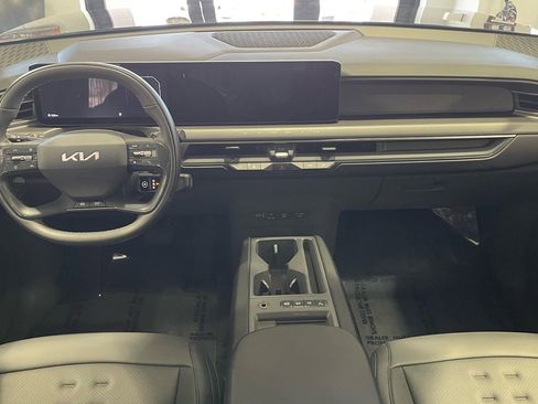 Used 2026 Kia EV9 Wind AWD/4WD image 25