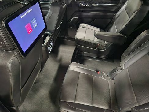 Used 2023 GMC Yukon Denali w/ Advanced Technology Package AWD/4WD image 49