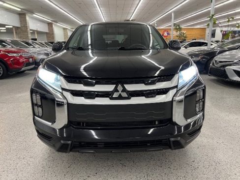 Used 2020 Mitsubishi Outlander Sport ES image 2