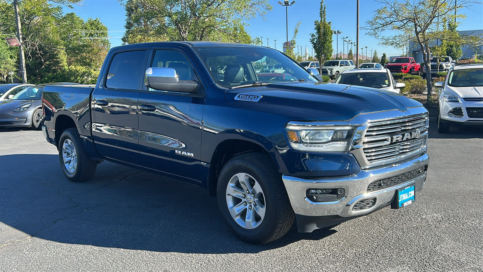 Used 2023 RAM 1500 Laramie AWD/4WD image 3