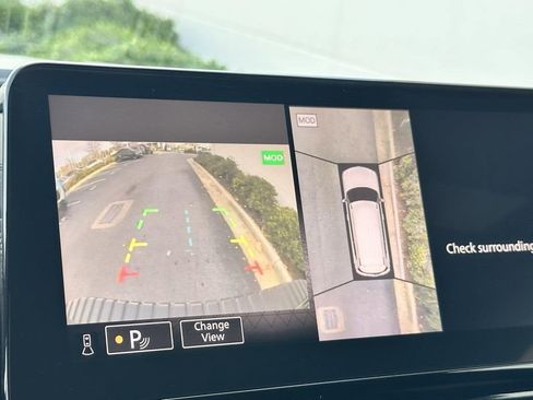 Used 2024 Nissan Armada Platinum w/ Captain's Chairs Package image 13