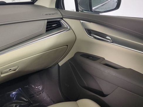 Used 2022 Cadillac XT5 Premium Luxury FWD image 20