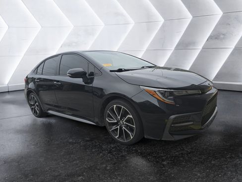 Used 2020 Toyota Corolla SE image 1
