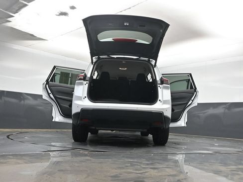 Used 2025 Nissan Rogue SV FWD image 40