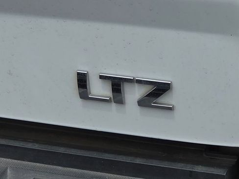 Used 2018 Chevrolet Silverado 1500 LTZ w/ Sport Package AWD/4WD image 8