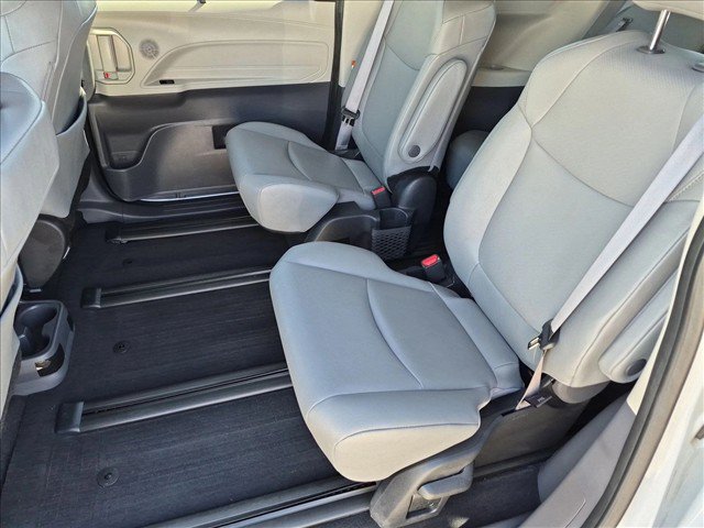 Used 2023 Toyota Sienna XLE w/ XLE Plus Package AWD/4WD image 21