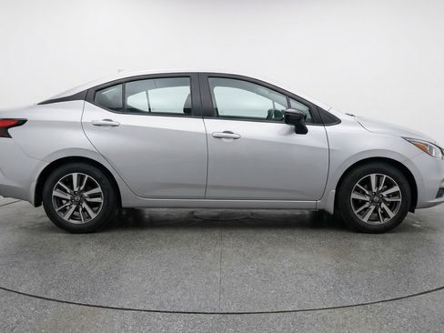 Used 2025 Nissan Versa SV FWD image 11