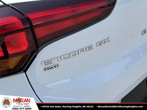 Certified 2024 Buick Encore GX Preferred AWD/4WD image 10