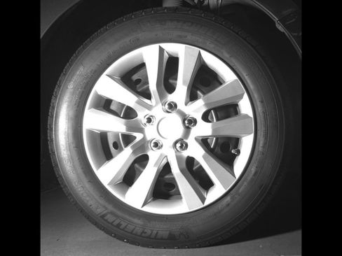 Used 2017 Nissan Altima 2.5 S w/ Power Driver Seat Package FWD image 9
