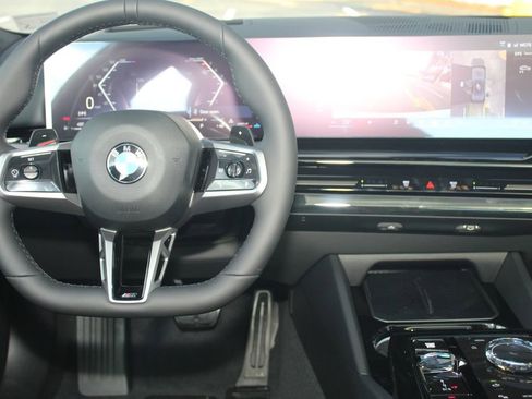 Used 2026 BMW 530i xDrive w/ Executive Package AWD/4WD image 18