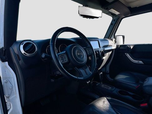 Used 2017 Jeep Wrangler Unlimited Sahara w/ Connectivity Group image 21