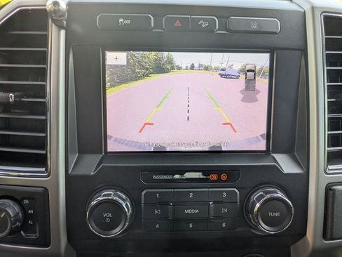 Used 2020 Ford F250 Lariat w/ Lariat Value Package AWD/4WD image 18