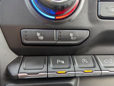 Used 2020 Chevrolet Silverado 1500 LT Trail Boss image 32