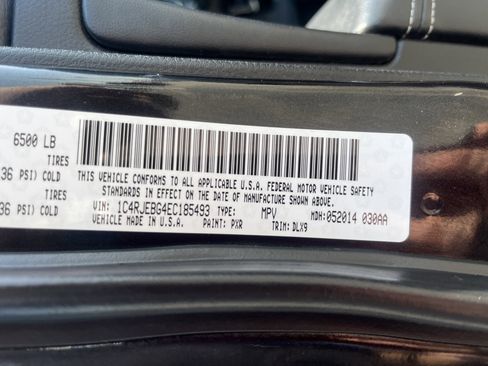 Used 2014 Jeep Grand Cherokee Limited w/ Luxury Group II image 10