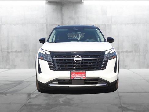 New 2026 Nissan Pathfinder Platinum image 4