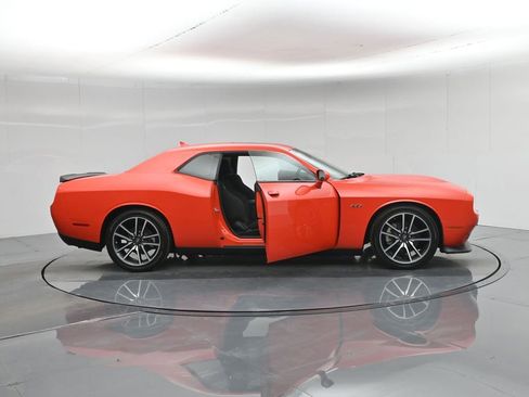 Used 2023 Dodge Challenger R/T image 4