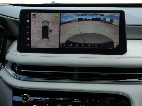 Certified 2026 INFINITI QX60 Luxe w/ Cargo Package FWD image 12