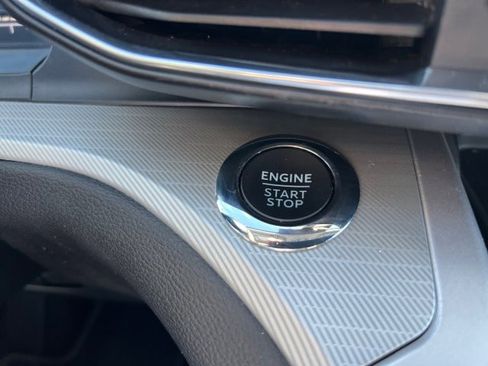 Certified 2022 Ford Explorer XLT w/ Equipment Group 202A image 15