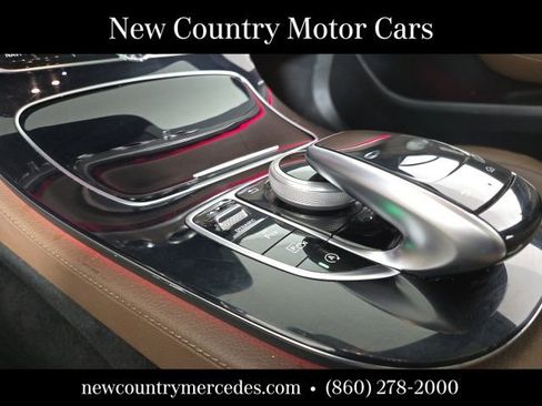 Certified 2017 Mercedes-Benz E 400 4MATIC Wagon image 23