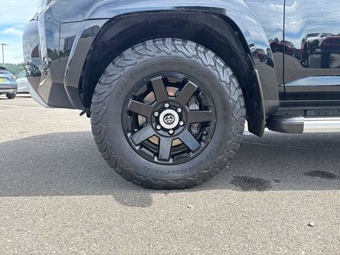 Used 2019 Toyota 4Runner TRD Off-Road AWD/4WD image 30