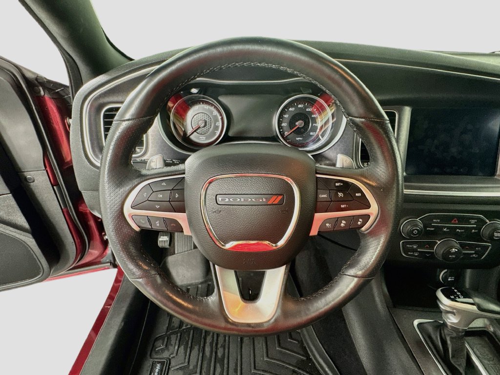 Used 2018 Dodge Charger R/T w/ Premium Group RWD image 11