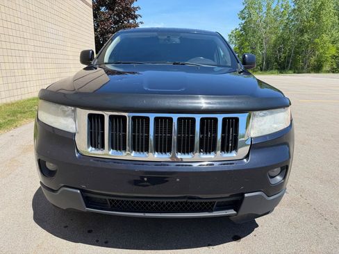 Used 2011 Jeep Grand Cherokee Laredo AWD/4WD image 2