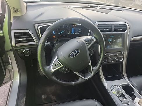 Used 2018 Ford Fusion Energi SE FWD image 9