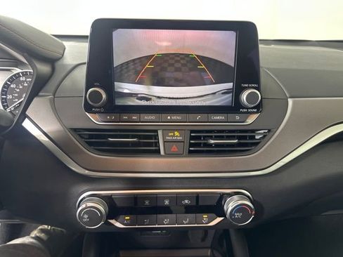 Certified 2025 Nissan Altima 2.5 SR image 22