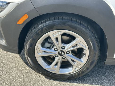 Used 2023 Hyundai Kona SEL image 14