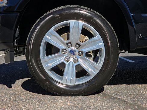 Used 2018 Ford F150 Platinum w/ Equipment Group 701A Luxury AWD/4WD image 41