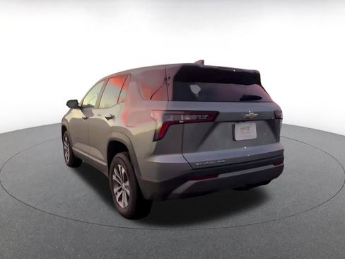 Used 2025 Chevrolet Equinox LT image 11